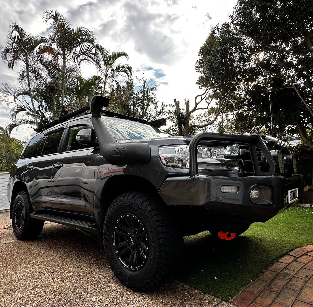 Toyota Landcruiser 300 Cut and polish